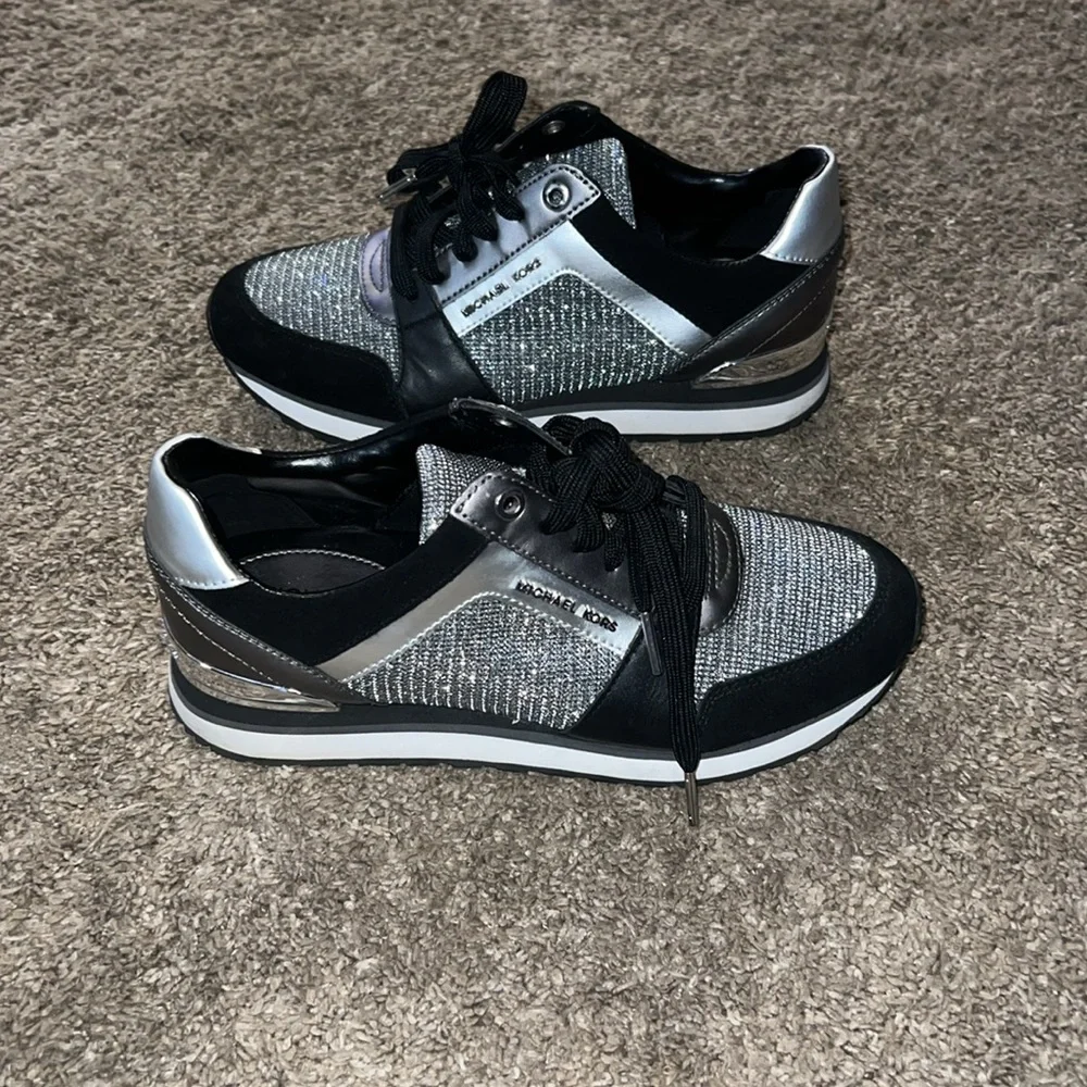 Michael Kors shoes size seven - Picture 3 of 7